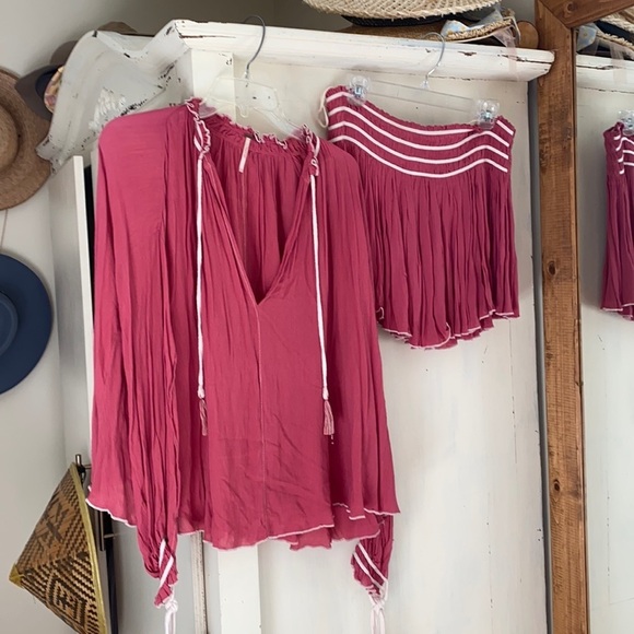 Free People - Picture 1 of 5